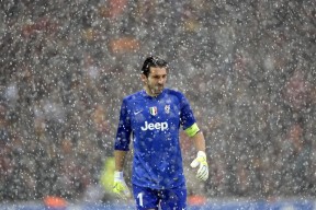 约翰·恩多耶-布鲁阿尔刷新个人最佳纪录，约翰多恩的布道词