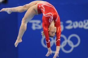 克莱尔·柯尔赞刷新个人最佳成绩，克莱尔s+