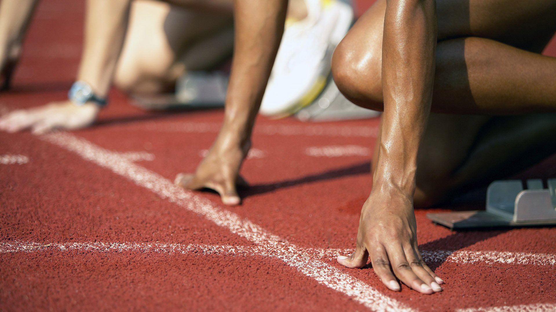 乔治反跑接球空切完成暴扣，乔治扣篮