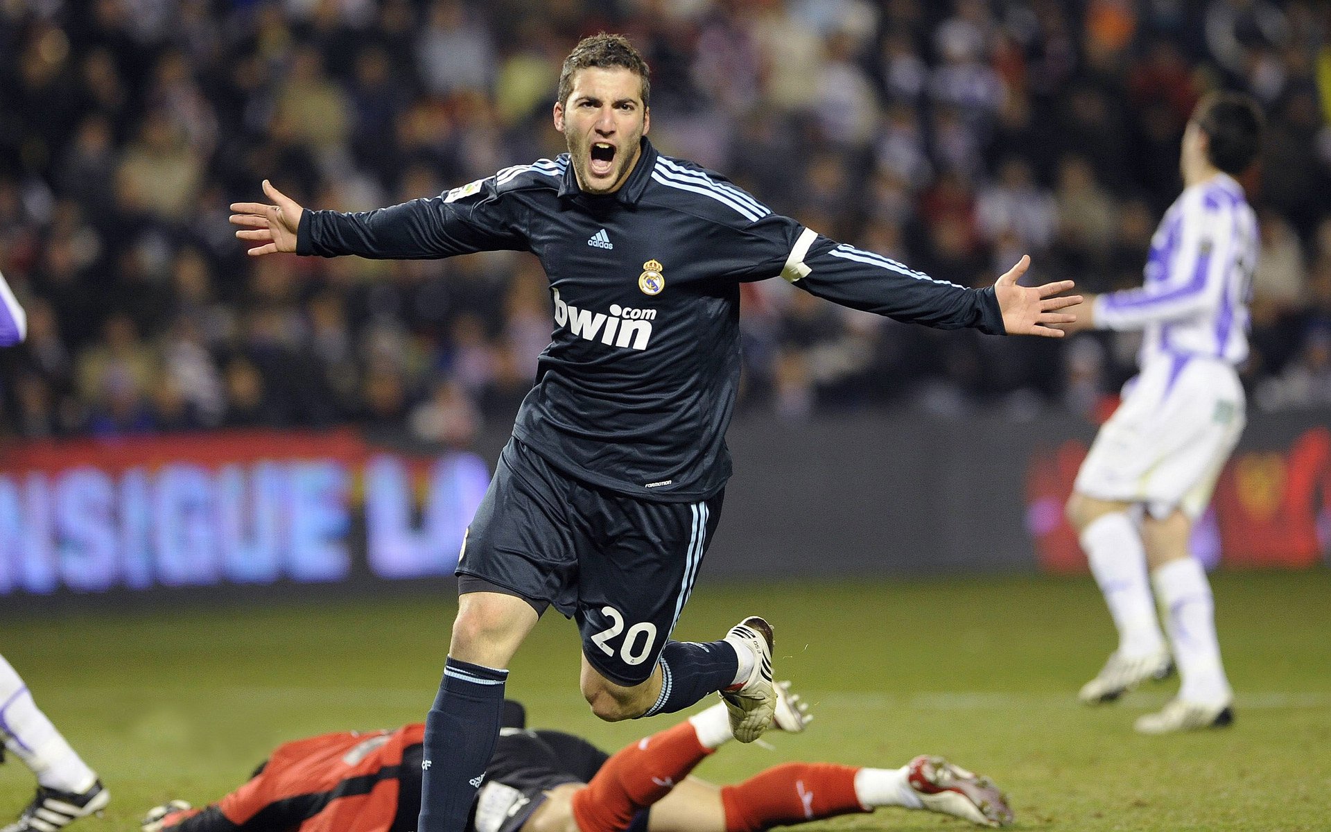 美洲杯明星飙戏：个人能力直逼极限，美洲杯选手